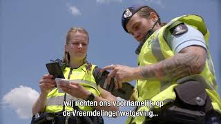 GROTE CONTROLE Samenwerken met de politie douane en de belastingdienst [upl. by Onaicnop]