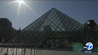 Louvre Museum in Paris evacuated after written threat [upl. by Kary]