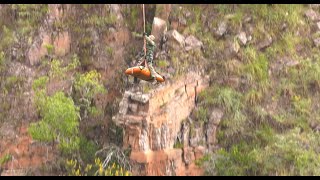 RESGATE IMPRESSIONANTE NO PORTÃƒO DO INFERNO NA ESTRADA DE CHAPADA DOS GUIMARÃƒES  Arthur Garcia [upl. by Akialam]