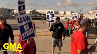 UAW set to expand strike as negotiations stall with Big 3 automakers l GMA [upl. by Ahsla]