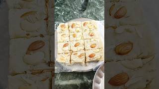 Pakke kele ki Barfi banayi kumudinikivegrecipe sweets barfi mithai bananasweet [upl. by Ylimme]