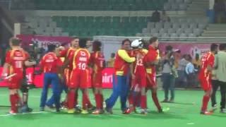 Winning Save by TYLER Lovell 2015 Ranchi Rays CHAMPIONS Hockey India League [upl. by Belshin]