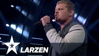 Larzen  Danmark Har Talent 2017  Liveshow 2 [upl. by Auqeenahs]