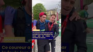 Ce coureur a été secouru lors du marathon de Paris shorts [upl. by Whale337]