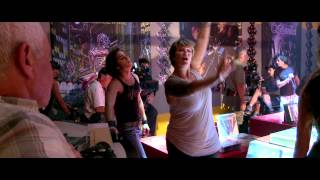 Rock of Ages  featurette al cinema [upl. by Ramirolg]