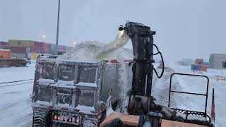 Opération déneigement à Montréal le 13 janvier 2023 avec un Larue D60 [upl. by Vittoria]