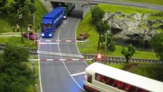 Modellbahn  Zug und Bahnübergang  train and railroad crossing  電車と踏切 [upl. by Missie]