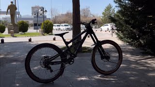 Yeni Downhill Bisiklet im Banshee DarksideBike Check Bisiklet Tanıtım [upl. by Shanie988]