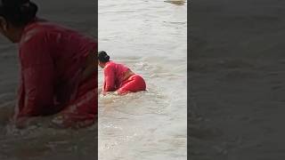 আহা এটা কি হলোsea beach swimming videoshortsfeed shorts viralshorts [upl. by Doble]