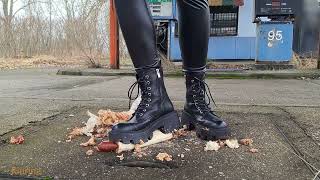 Workes boots crush hotdogs on crushed by time old petrol startion [upl. by Livvy]