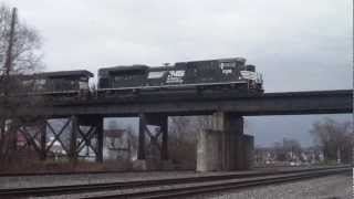 Railfanning Kenova West Virginia NS J13 And NS 217 On The Bridge [upl. by Proctor]