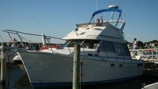 Used 1988 Bayliner 3218 Motor Yacht for sale in Sandwich Massachusetts [upl. by Robb508]