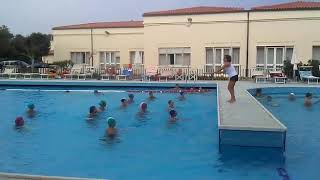 Lezione di acqua gym al villaggio turistico [upl. by Rudman]