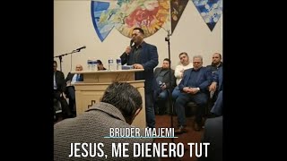 Bruder Majemi Singt Jesus Dieneroh tut [upl. by Illoh]