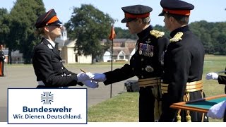 Auszeichnung deutscher Kadetten durch die British Army  Bundeswehr [upl. by Hendricks]