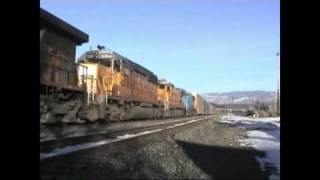 Amtrak California Zephyr Meets Union Pacific Truckee California [upl. by Laforge]