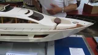 Le mega yacht Lazzara LSX 92 de Bernard  MCCR 2015 RC  Modélisme naval radiocommandé [upl. by Allemat751]