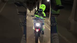 Avouez vous avez tous une passagère VIP en moto moto yamaha shorts humour [upl. by Neehs]