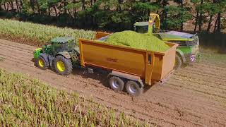 Richard Western PR4024 Pusher Ram Trailer accompanied by John Deere 6215R and 9600i forage harvester [upl. by Pepito]