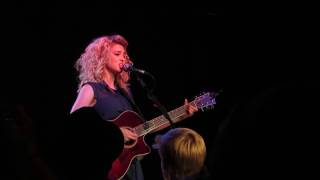 Zedd  Clarity ft Foxes performed by Tori Kelly Live in Nashville [upl. by Bresee]