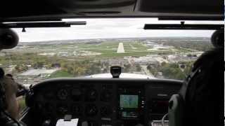 Bad Crosswind landing Oshkosh 27 Cessna Skyhawk 172 [upl. by Farhi]