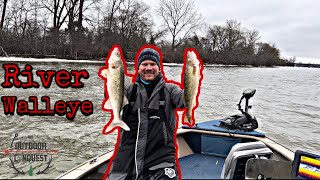 Jigging the Saginaw River for BIG Walleye [upl. by Herculie]