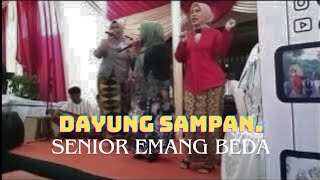 Gambang Kromong quotdayung sampanquotmpo karlin dan neng Friska [upl. by Dunning]