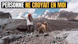 Á 3600m SEULE dans un glacier et SANS ÉQUIPEMENT en Georgia  Gergeti STEPANTSMINDA [upl. by Pages]