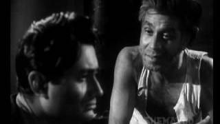 quotFUNTOOSHquot  Dukhi man mere sung by Kishore Kumar for Dev Anandwith preceding scene [upl. by Jennine]