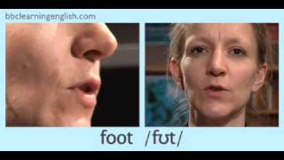 English Pronunciation 👄 Short vowel ʊ  ‘foot’ ‘put’ amp ‘good’ [upl. by Laise]