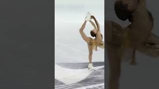 Isabeau Levito spins to the lead at GPFigure de France FigureSkating [upl. by Ahsenak]