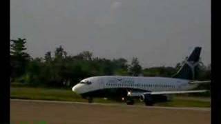 Aerocondor 737 arriving at Iquitos airport Peru [upl. by Ahsauqal]