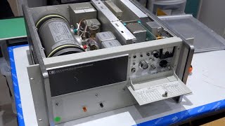 How an Atomic Clock Really Works Inside the HP 5061A Cesium Clock [upl. by Forlini]