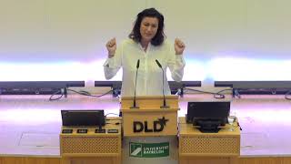 Digitalisierung schlägt Urbanisierung Dorothee Bär Bundeskanzleramt  DLD Campus Bayreuth [upl. by Wobniar]