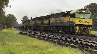 Qubes logistics QL002QL005QL015 lead 3BW7 south through a rainy Greenbank 191124 [upl. by Ruder172]