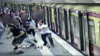 Brutale SBahnSchläger in Berlin Mit diesem Video sucht die Bundespolizei nach den Tätern [upl. by Yordan340]