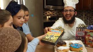 Chef quotLeibish Lokshinquot Chanukah cooking special [upl. by Bevash]