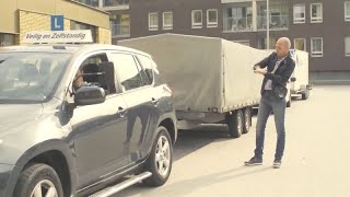 Zo gaat het bij het praktijkexamen auto met aanhangwagen [upl. by Melnick197]