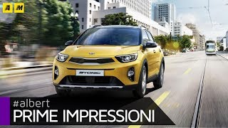 Kia Stonic  Primo test della BSUV coreana che unisce praticità e convenienza [upl. by Larual387]