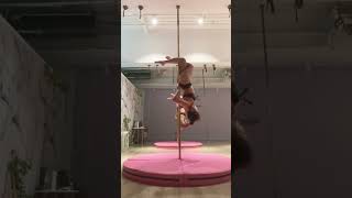 Russian Layback pole poledance poledancer poletricks staticpole polefitness yogi aerialdance [upl. by Luhar]