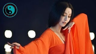 Tong Li 童麗 • Beautiful Chinese Song 梅花夢 Traditional China [upl. by Mabelle21]