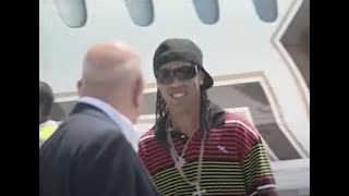 Ronaldinho  Arrivo a Milanello [upl. by Donela]