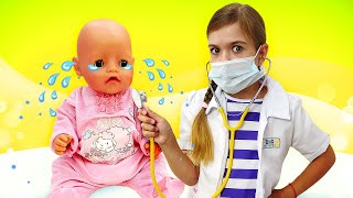 Doktorspiel mit Baby Born Julia als Kindermädchen Puppen Video [upl. by Nelan]