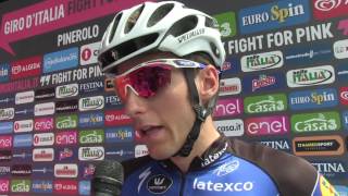 Carlos Verona en la salida de Pinerolo  Giro dItalia 2016 [upl. by Waylin]