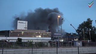 2023 06 23  Großbrand in Wickede Ruhr Firma Wickeder WestfalenstahlWälzholz 250 Einsatzkräfte [upl. by Riordan]