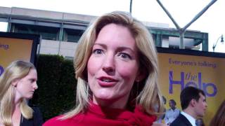 Kathryn Stockett at quotThe Helpquot premiere [upl. by Aeresed931]