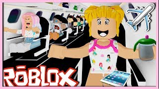 Rutina de Viaje en Avion en Roblox  Goldie y Titi Aventuras en Bloxburg [upl. by Walkling723]