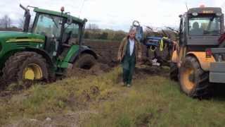 Catterpillar Challenger rescues a John Deere 7820 [upl. by Ycaj]