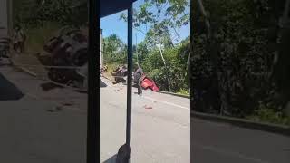 ACCIDENTE DE TRÁNSITO ENTRE UNA MINI VAN Y AUTOMOVIL [upl. by Reamy860]