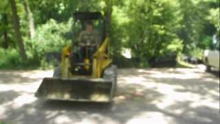 mustang 440 skid steer [upl. by Manup]